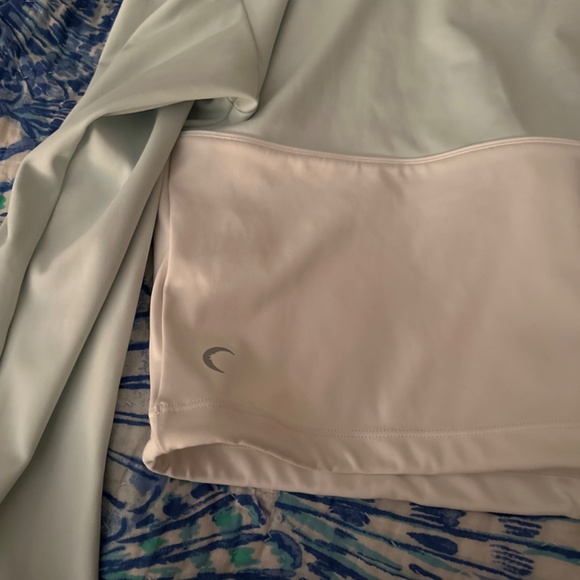 Zyia Mint Cinch Crop Long Sleeve T Size Large mint green and white - Picture 4 of 5